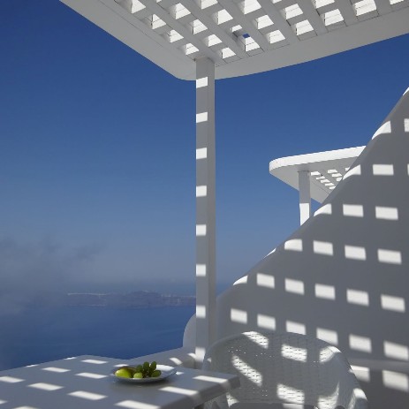 oya santorini savoir-voir.com copyright thomas pfister oya santorini savoir-voir.com copyright thomas pfister