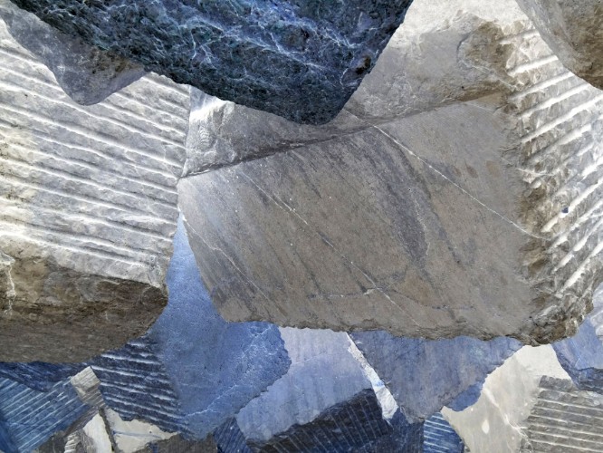 schwebende steine II en el aire guetaria spain thomas pfister copyright savoir-voir.com photography