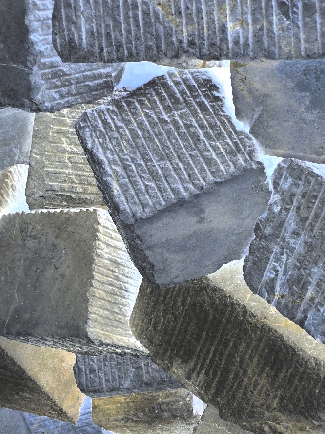 schwebende steine I thomas pfister copyright savoir-voir.com